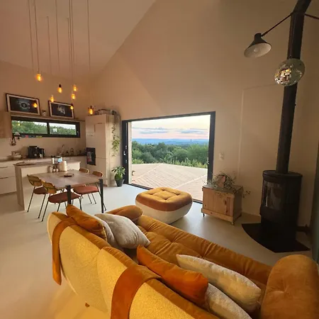 Le Loft Des Cretes Vakantiehuis Parnans